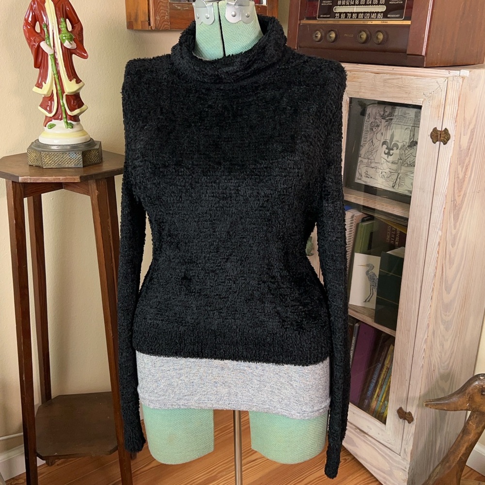 St. John Black and Gray Turtleneck Sweater